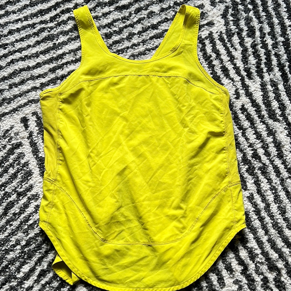 Lululemon tank